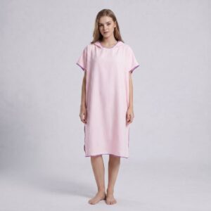 Strandponcho voor volwassenen, badjas met zak van 110 x 82 cm voor mannen en vrouwen, sneldrogende lichtgewicht badjas, surfhanddoek met capuchon voor strandzwemmen en duiken,roze